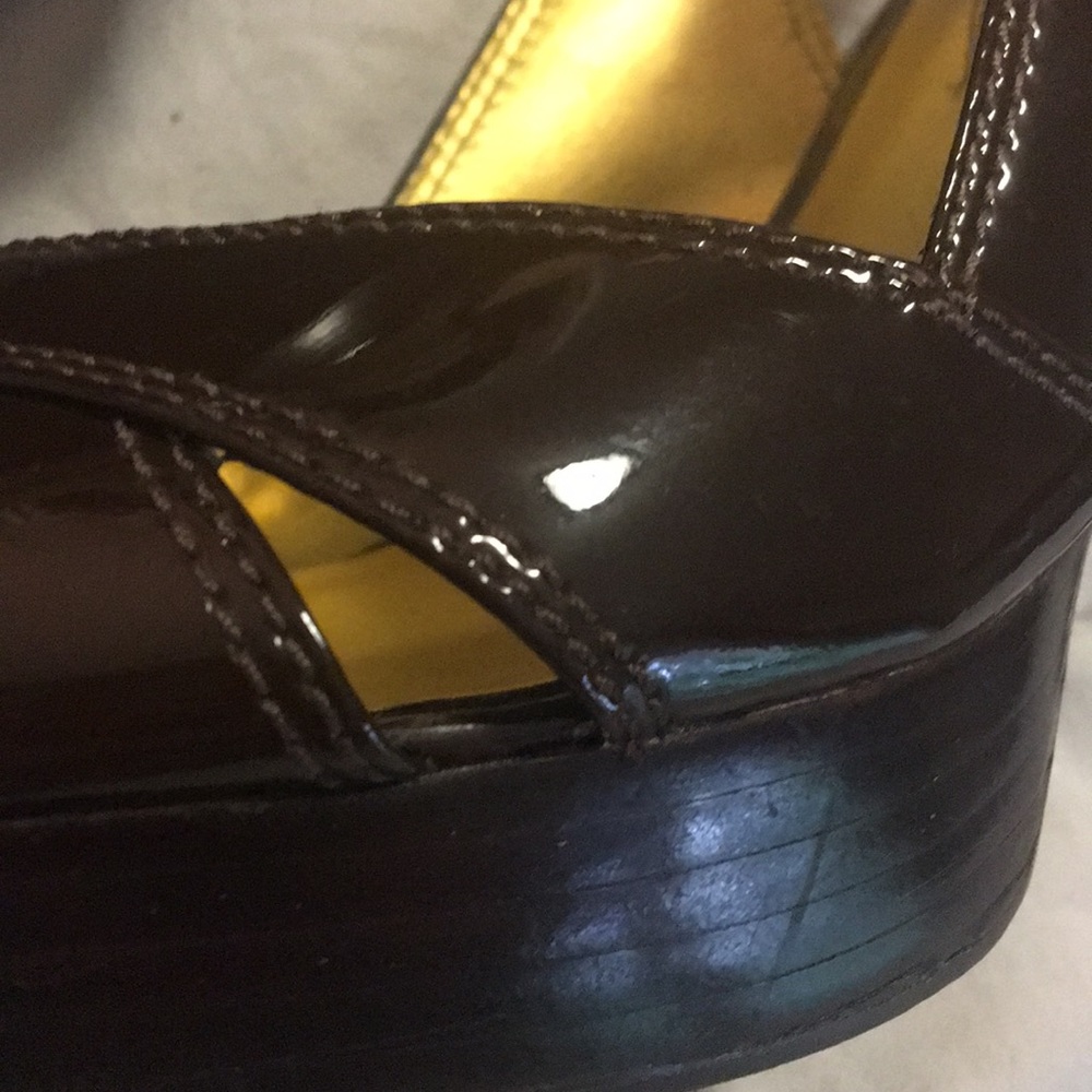 Guess Heels - Picture 3 of 3